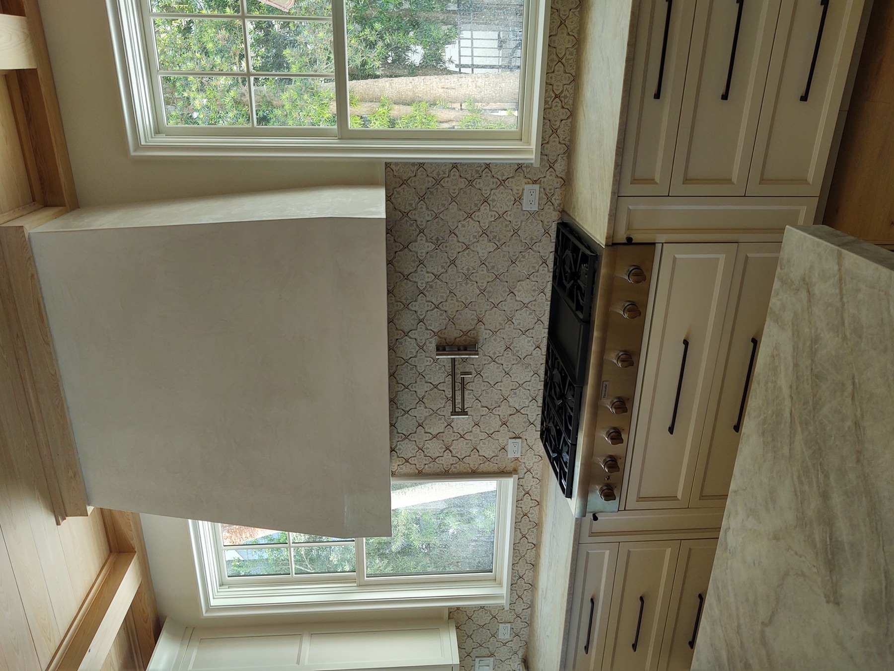 Custom hand-painted range hood by William Meyer, photo 9 of 23
