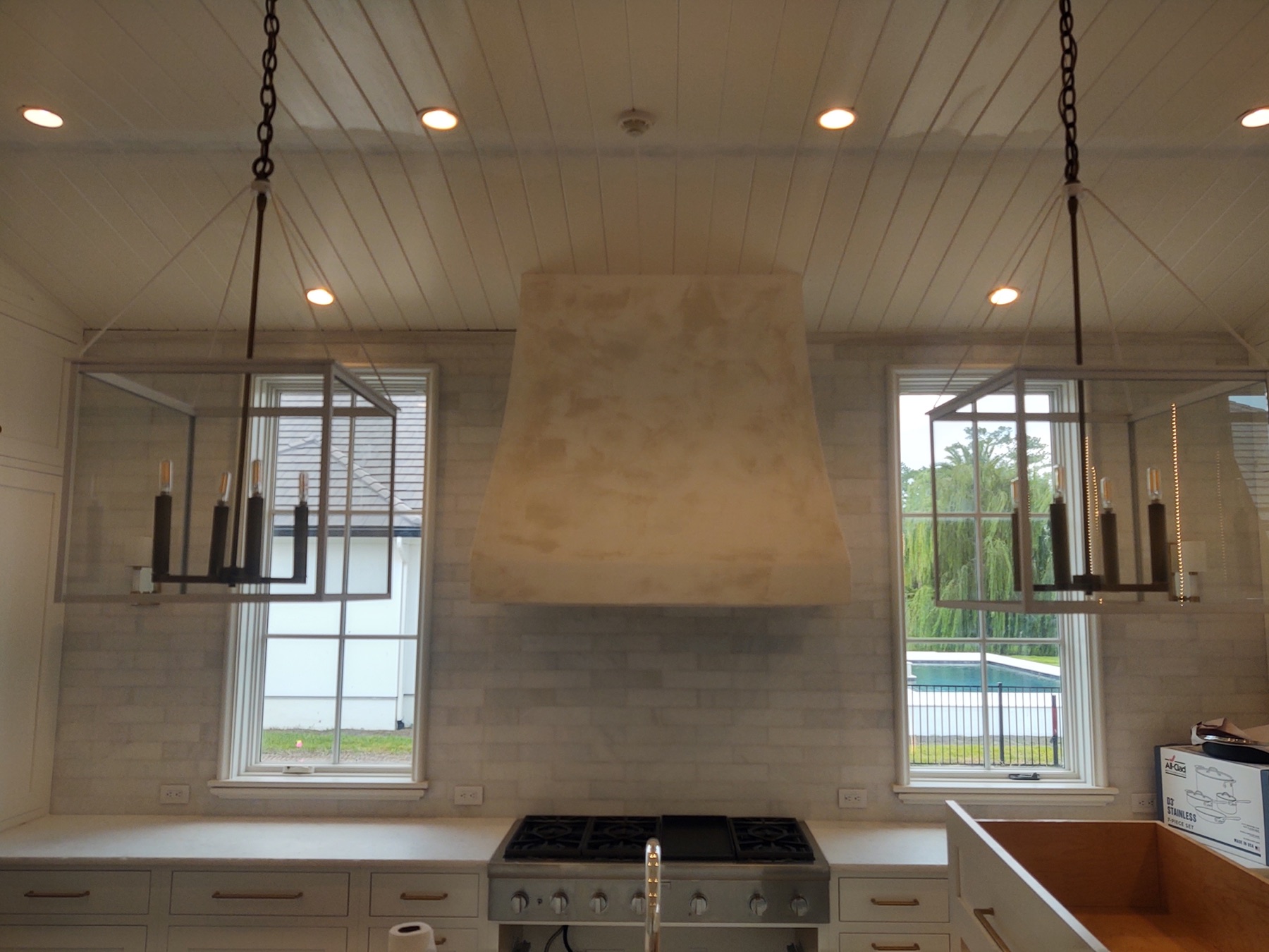 Custom hand-painted range hood by William Meyer, photo 18 of 23